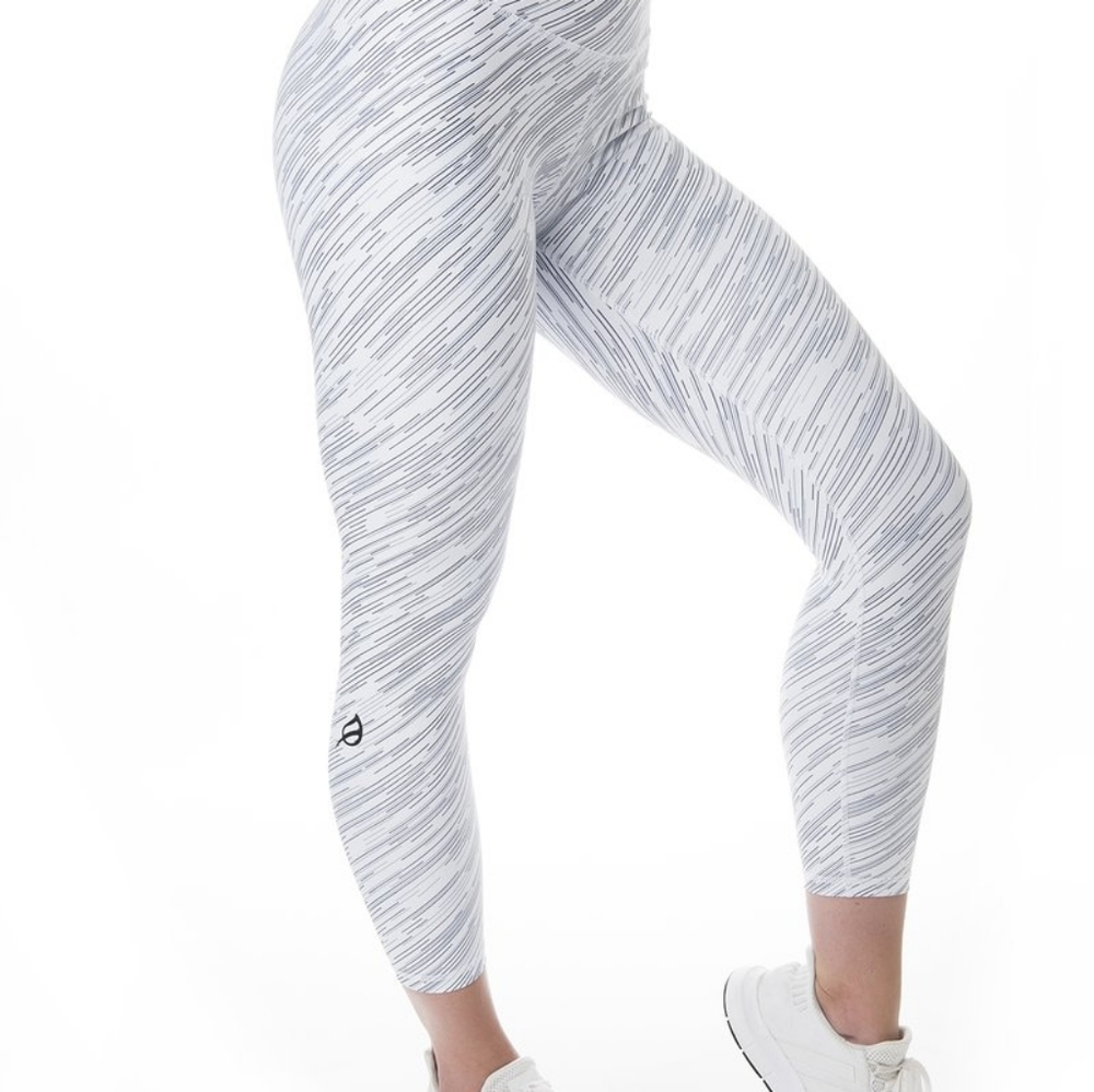 Desa'ree II Swift Legging : 23" - Galaxy White NWT